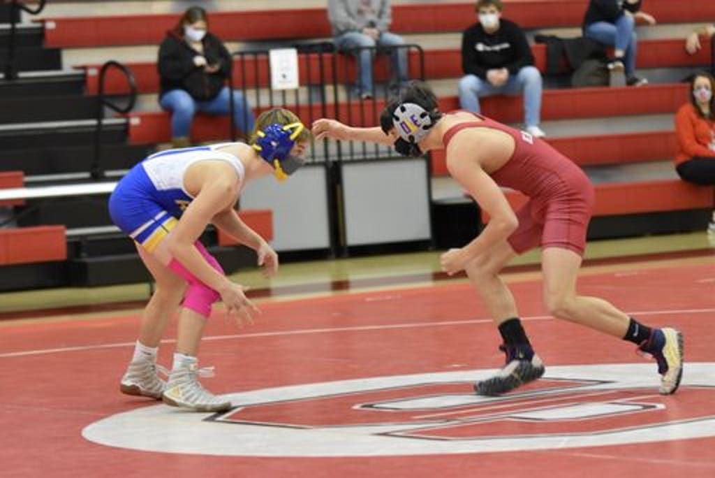 Featured image for “On the strength of six pins, Smyrna wrestlers beat Caesar Rodney 46-32”