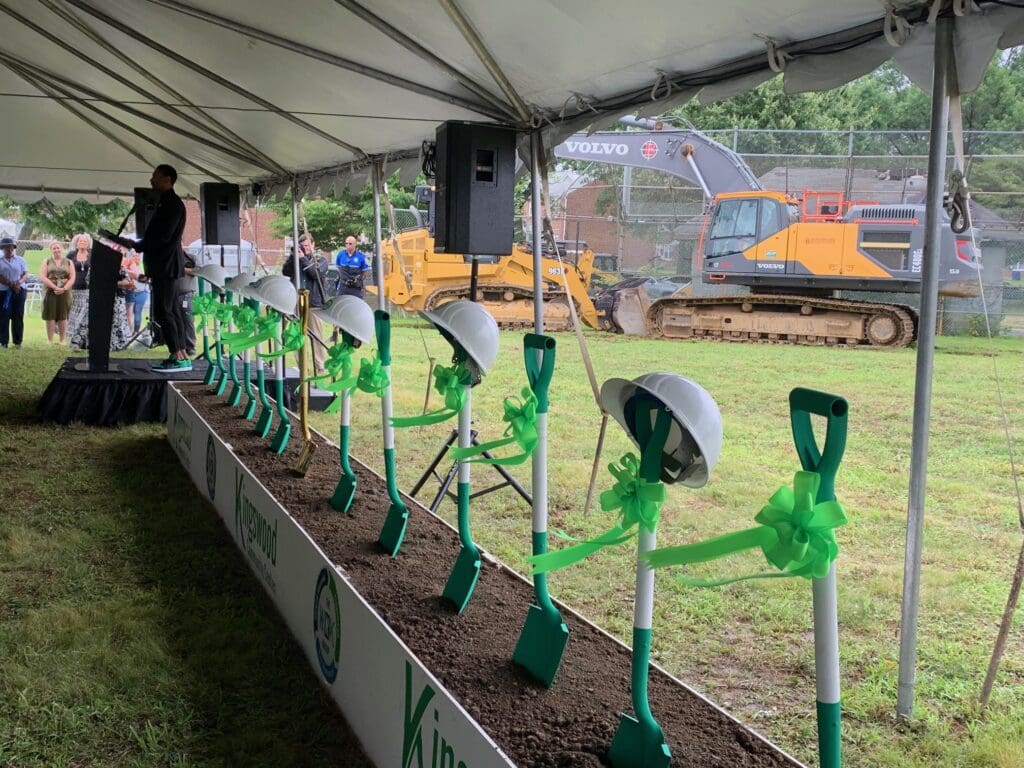 Music, dancing, praise: Joyous start to new Kingswood Center 6 Kingswood Community Center