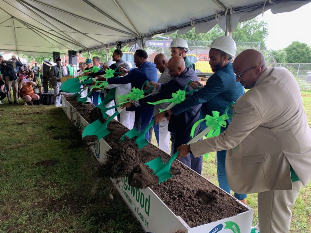 Music, dancing, praise: Joyous start to new Kingswood Center 3 Kingswood Community Center