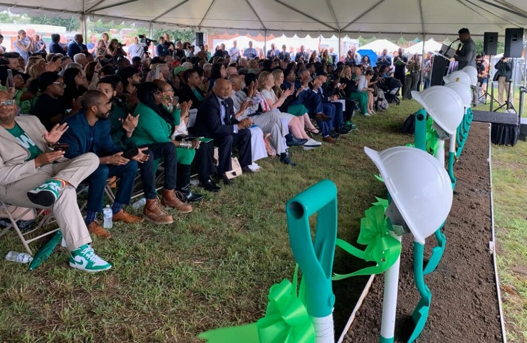 Music, dancing, praise: Joyous start to new Kingswood Center 4 Kingswood Community Center