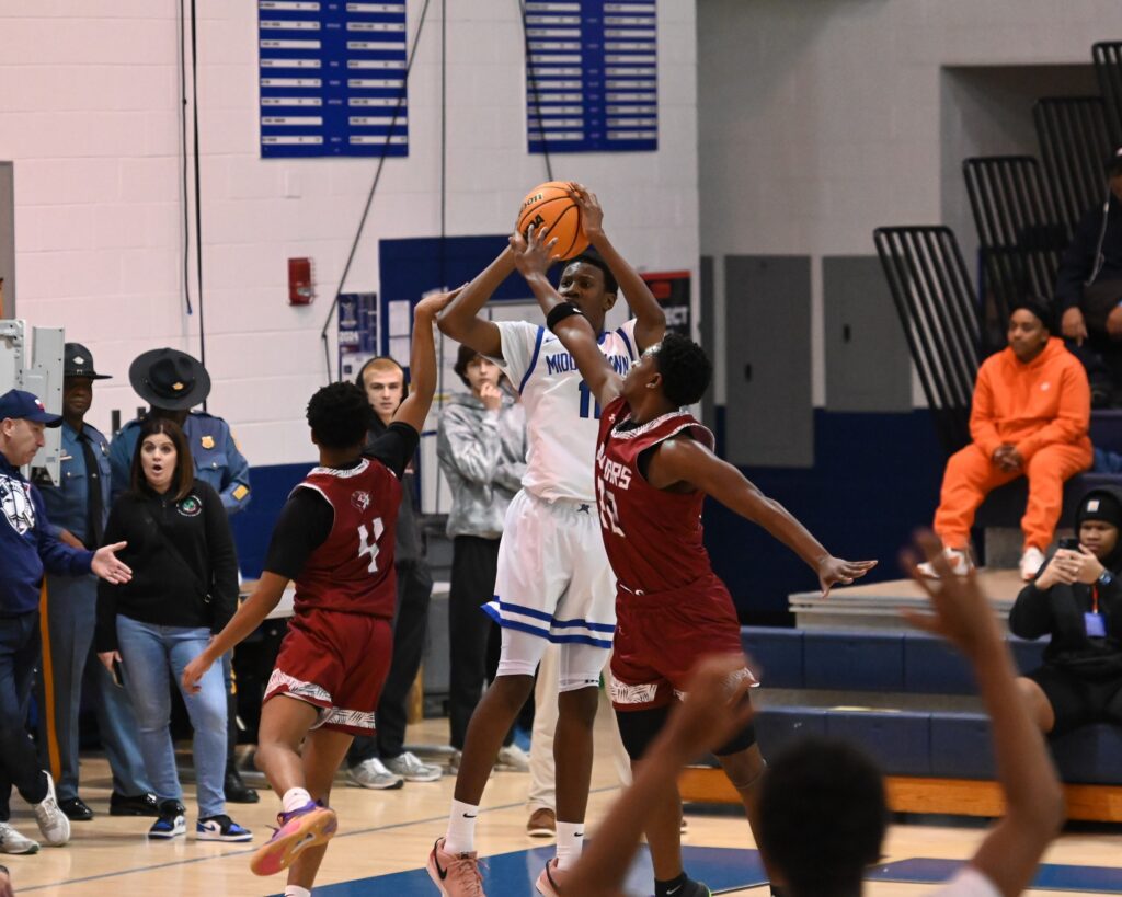 Middletown never trails, beating Appo 60-51 in boys basketball 3 Middletown -- King Savior