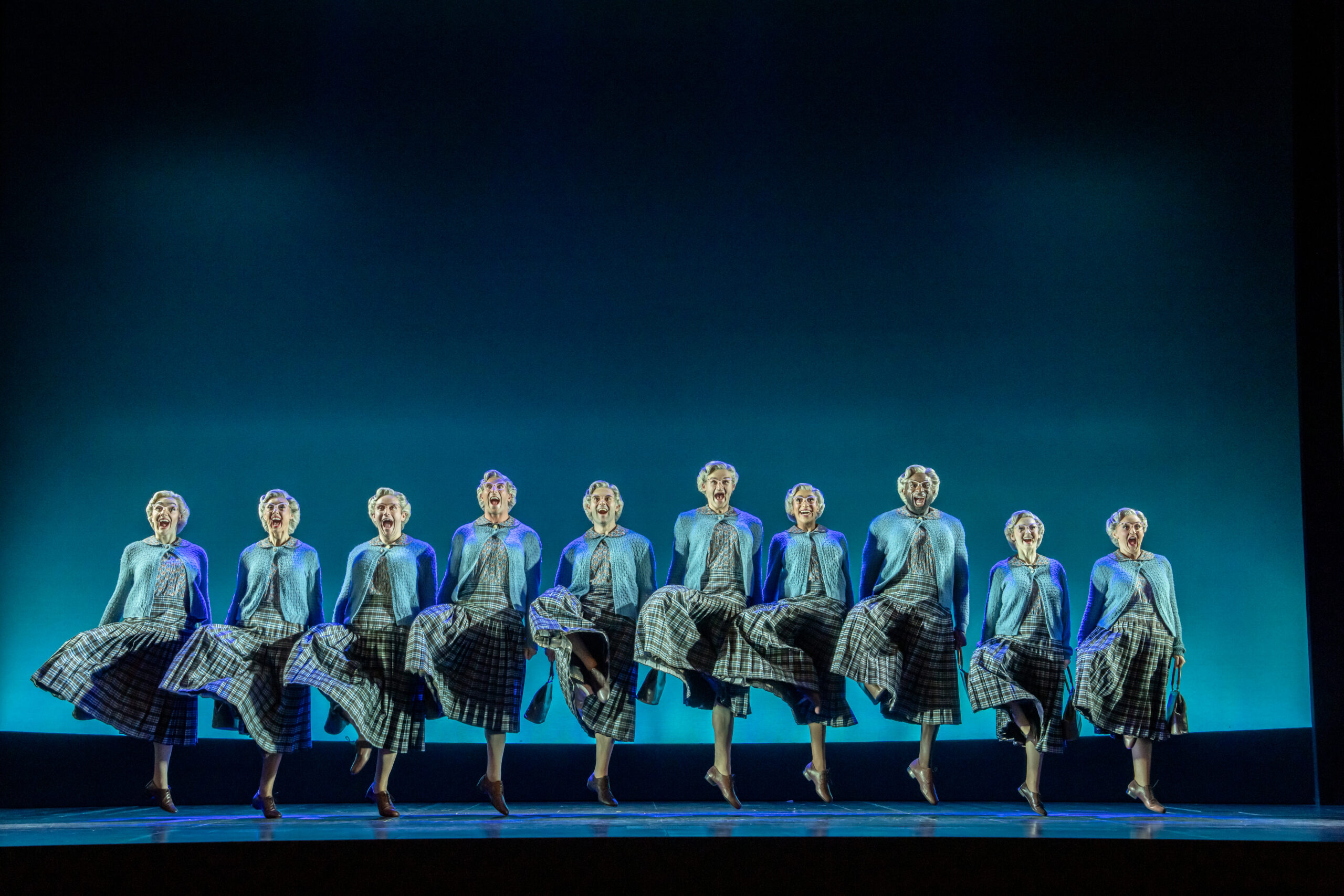 ‘Mrs. Doubtfire’ musical coming to Wilmington for limited run in September 4 MDF2024JP 51445 RT LRG scaled