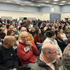 Crowded Public session of the Brandywine School Board at Mt. Pleasant Elementary